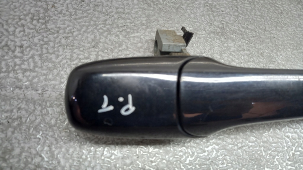 фото №2, Ручка правая задняя mazda 3 bk 1.6b 05r