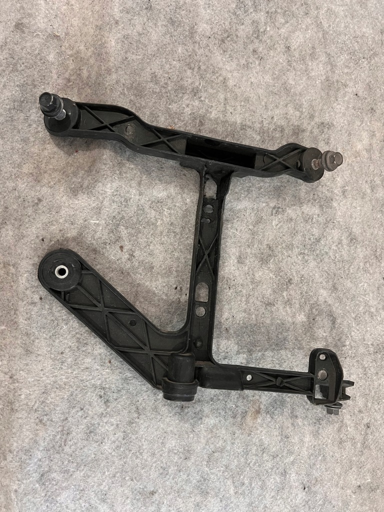 фото №1, Dodge ram кронштейн противотуманной фары левая