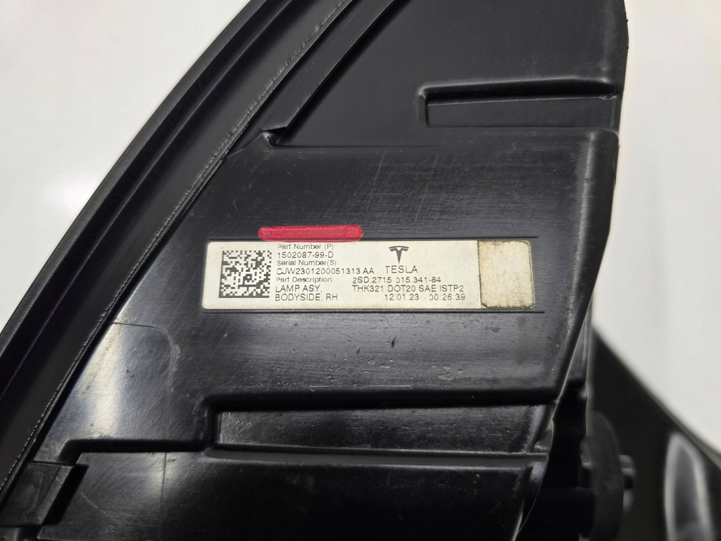 фото №10, Лампа задня tesla model 3 17- model y 20- права задня oem 150208799d