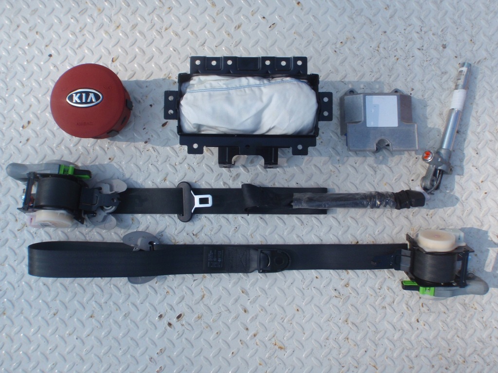 фото №7, Kia soul панель приладів панель приладів консоль подушки безпеки ремені