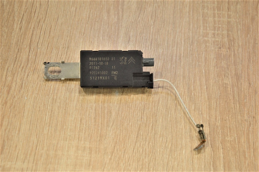 фото №1, Усилитель антенны peugeot 508 i