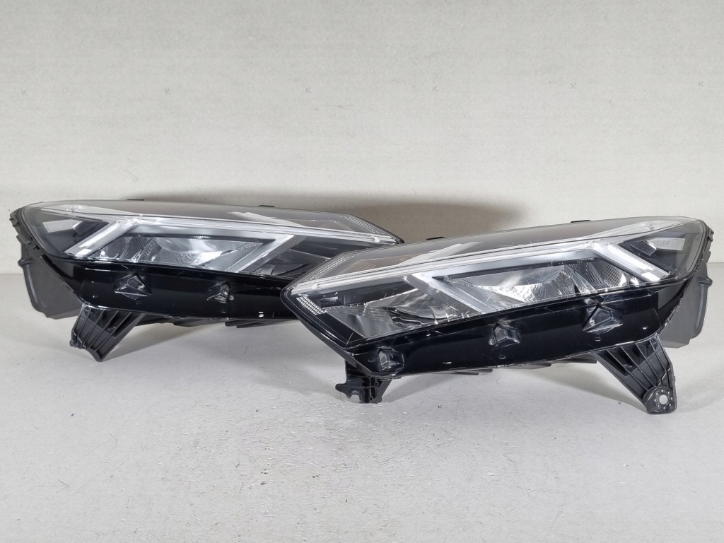 фото №1, Dacia sandero iii full led лампа левая правая перед