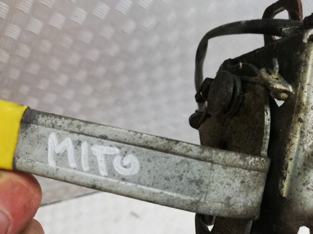 фото №5, Alfa romeo mito замок капот