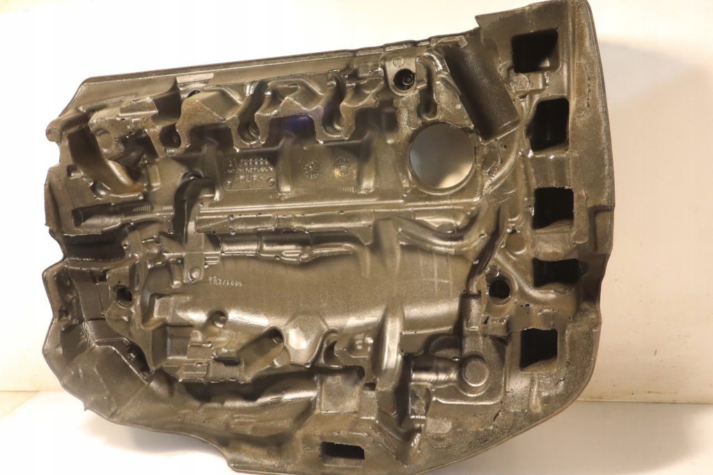 фото №5, Кришка двигуна volvo v40 ii lift 2.0d2