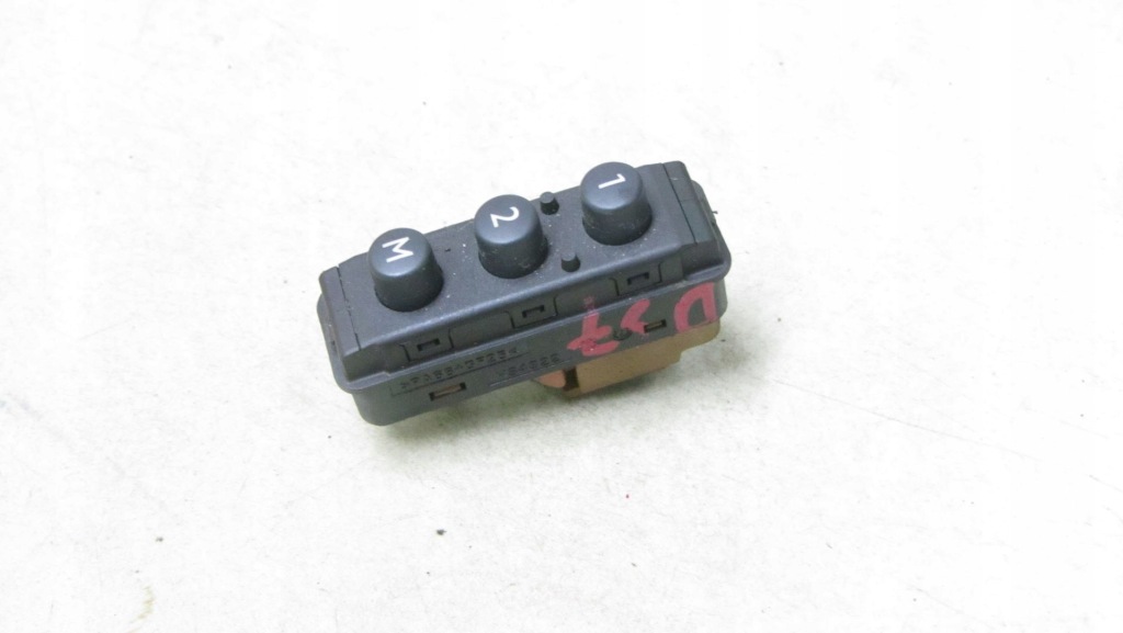 Купить Citroen ds7 crossback рестайлинг  кнопка памяти сиденье 9814122877