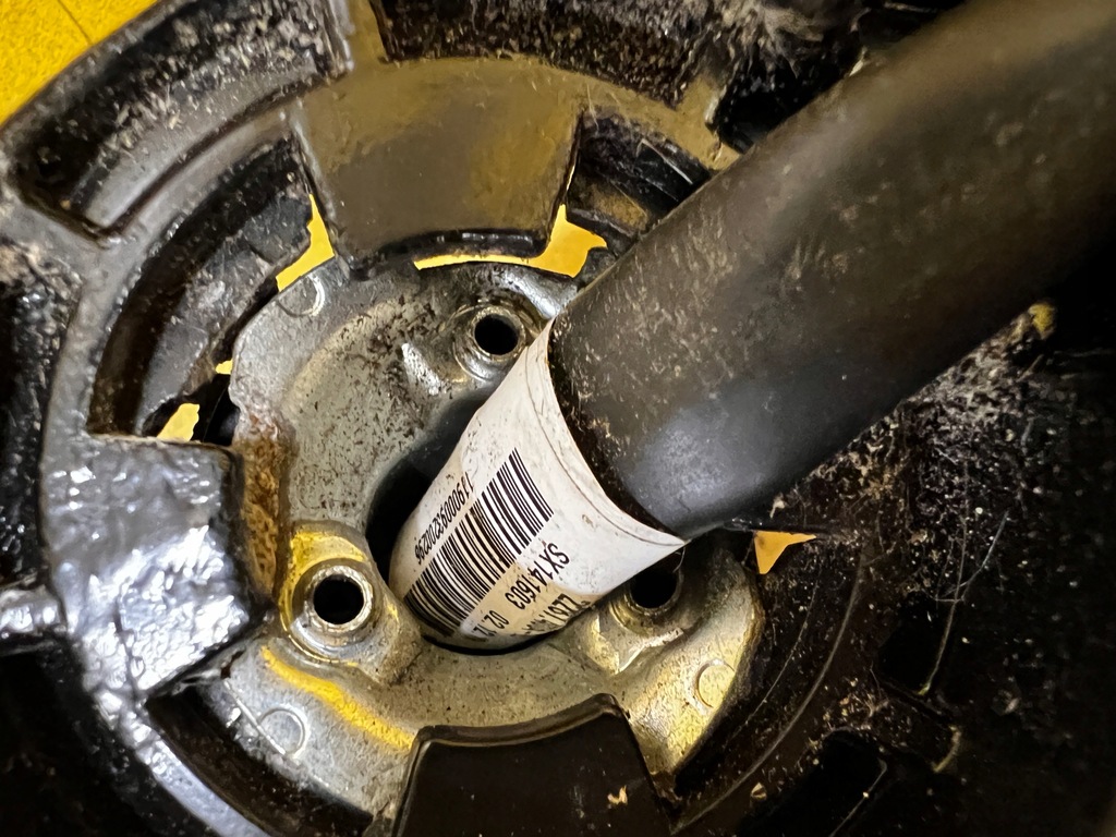 фото №8, Кронштейн каркас зеркало зеркало наружное правое tesla model 3 przedlift