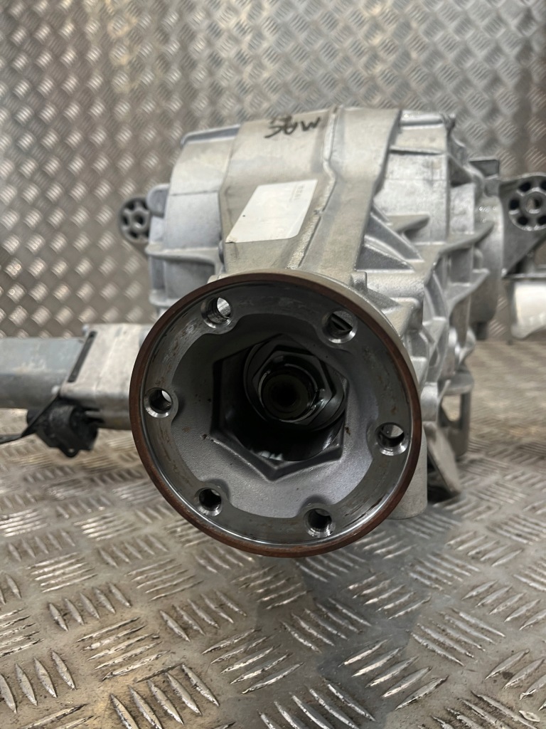 Диференціал диференціал міст задній задній porsche macan 2.9 бензин рестайлінг  95b525016q Зі Шроту