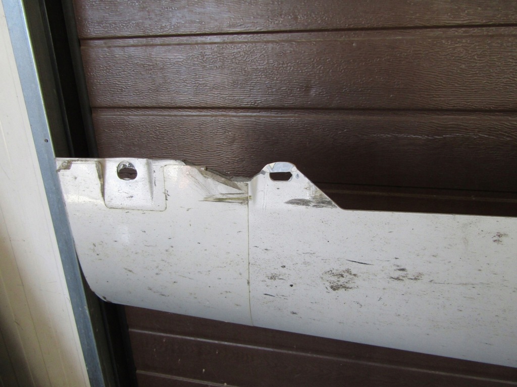 фото №13, Молдинг порог правая aston martin vantage s v12