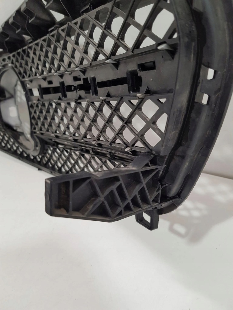 фото №14, Mercedes-benz a w176 2013 решітка вентиляційна pod бампером заднім