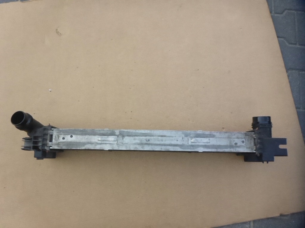 Vivaro b trafic 3 14- радіатор повітря інтеркулер 93868349 оригінал Ціна