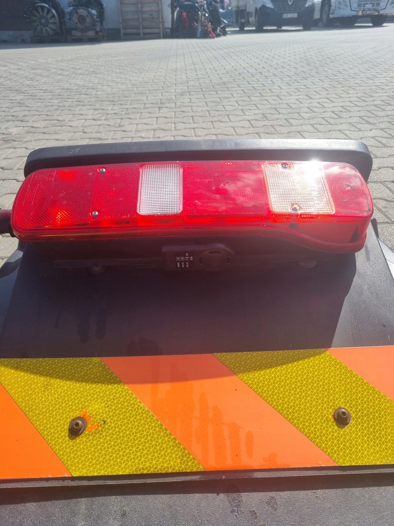 фото №4, Крыло правый задняя kompletny лампа renault gama t c range k low крышка mega