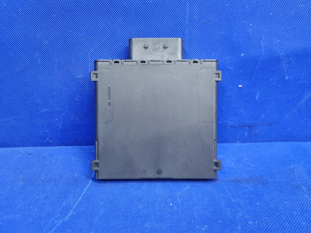 Audi a5 8t модуль стабілізатор напруги оригінал 8k0959663b в Україні