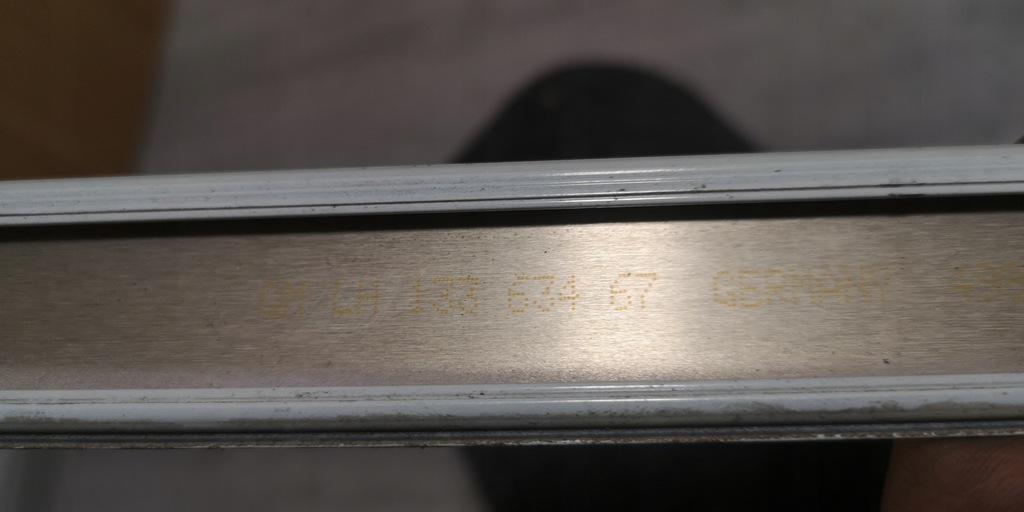 фото №10, Opel adam молдинг кровельная правая заглушка