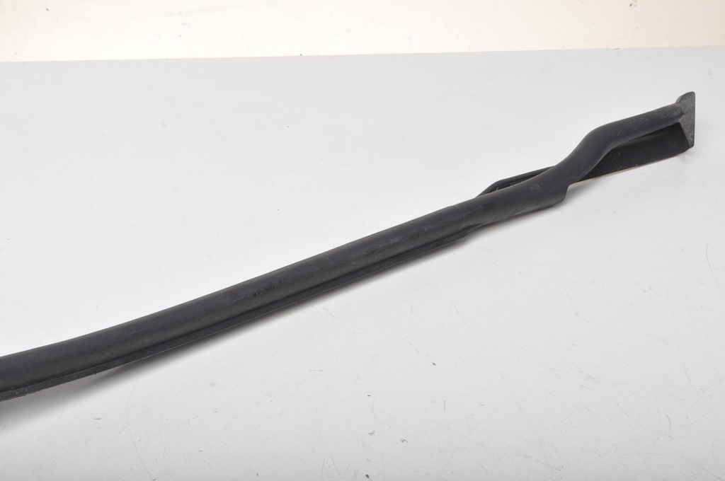 фото №7, Mclaren mp4 spider прокладка дверь левая