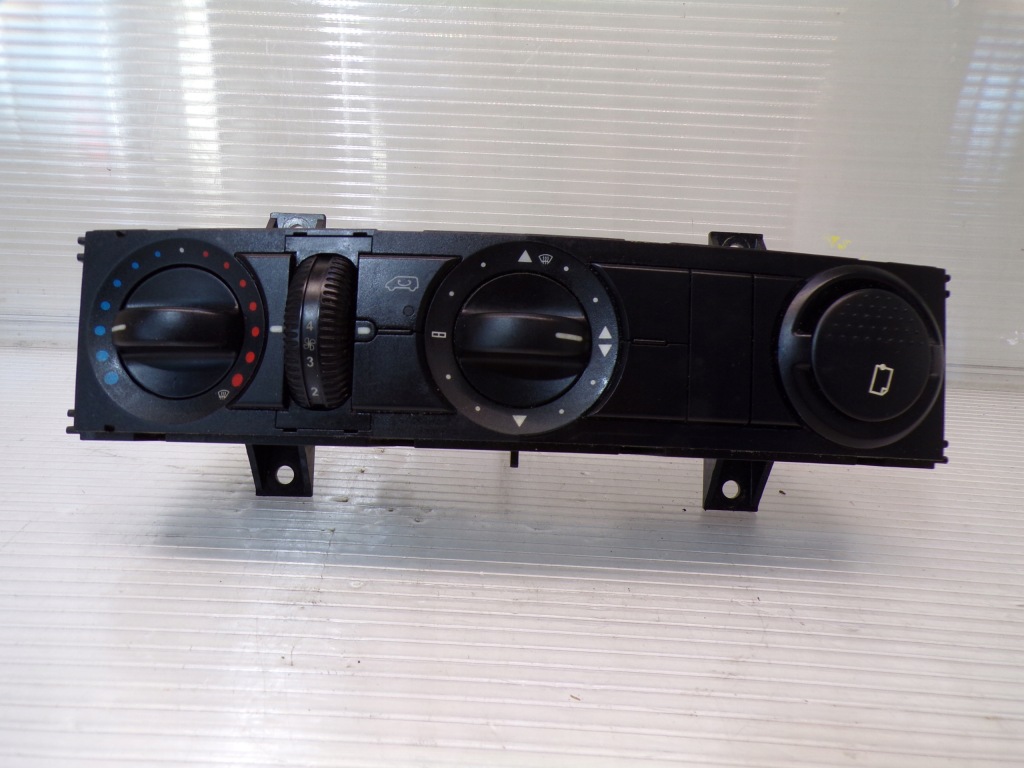 фото №1, Панель обдув кондиціонера mercedes sprinter w906 9068300185