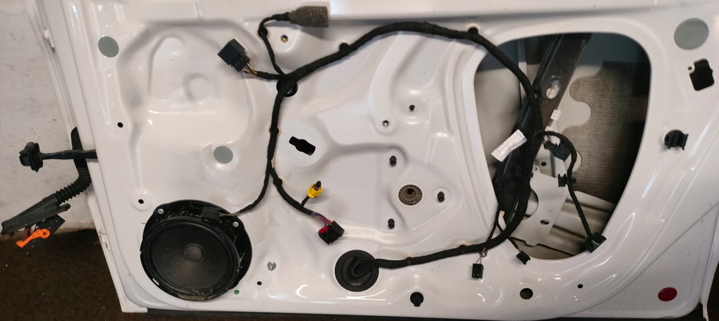 фото №8, Дверь правое перед skoda scala