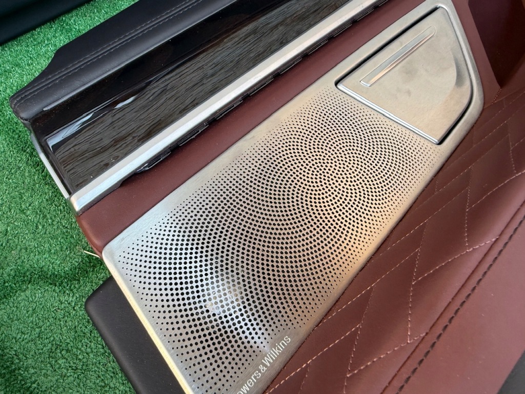 фото №4, Оббивка оббивка динаміки рамки двері bowers wilkins bmw 7 g12