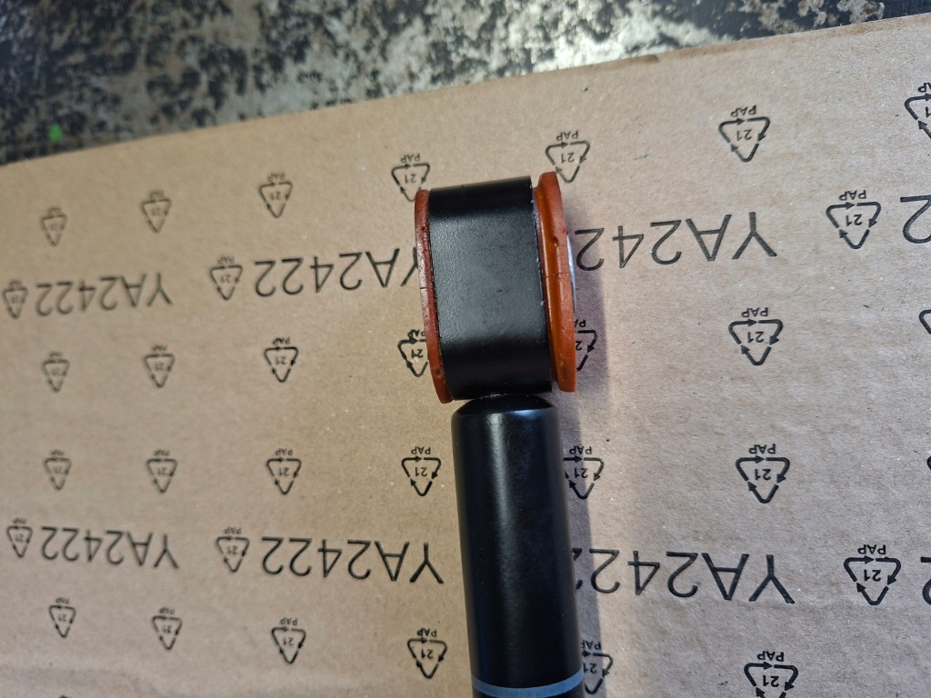 Амортизатор ограничитель задних левых дверь bmw 7 51227001005 новый Недорого