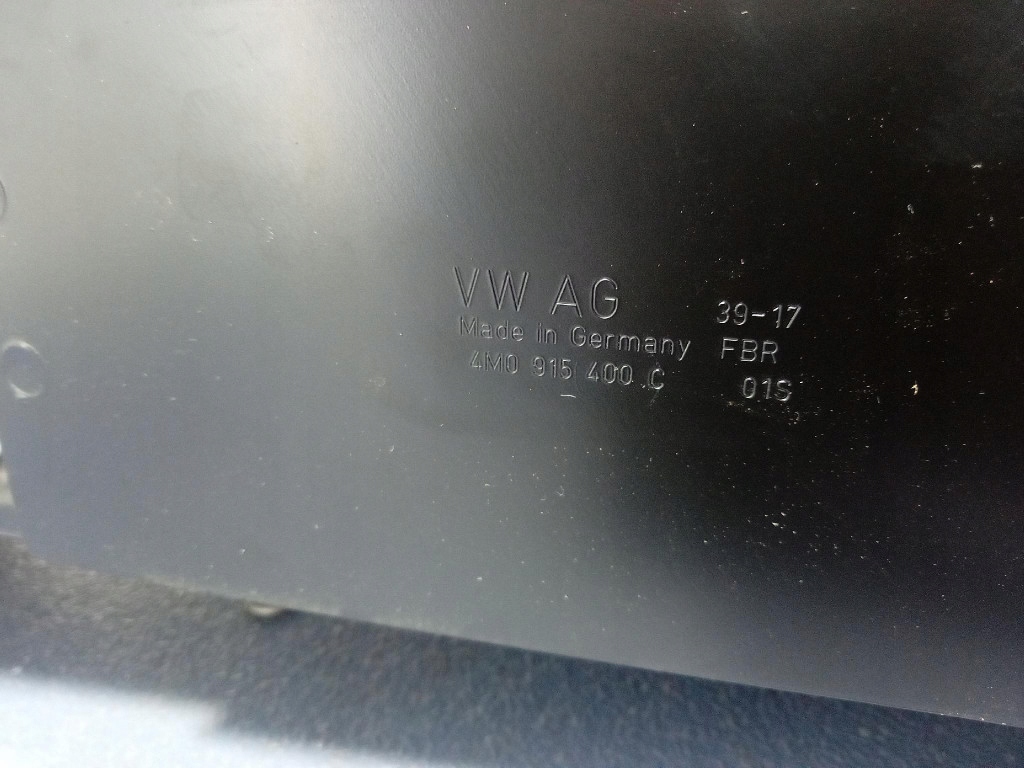 Porsche cayenne 3 9y держатель кронштейн аккумулятор 4m0915524j в Украине