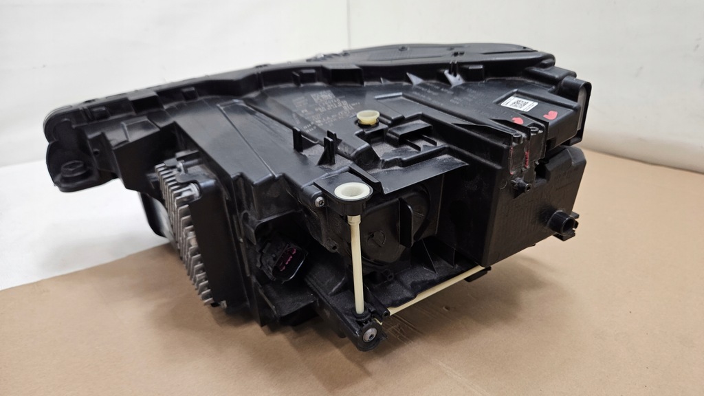 фото №8, Лампа права перед audi q4 e-tron matrix 89a941036