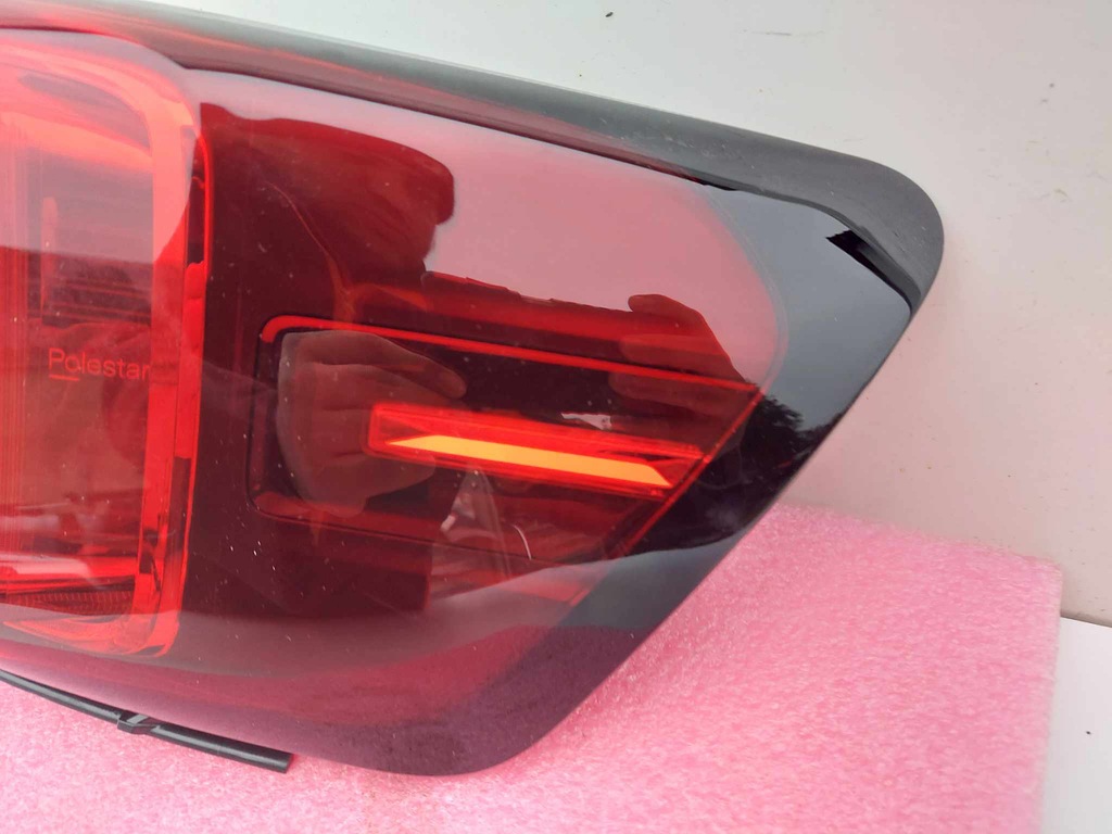 фото №4, Polestar 2 ii 20- лампа права задня задня led