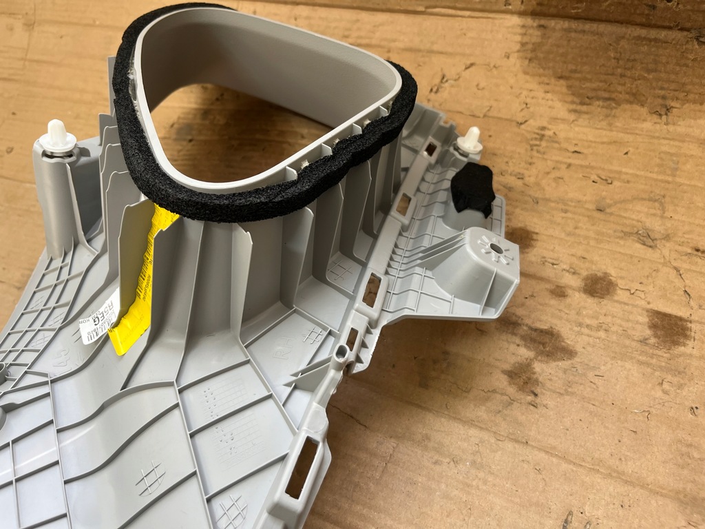 фото №14, Hyundai i20 iii 3 2021r захист оббивка обшивка стійка правий задня оригінал