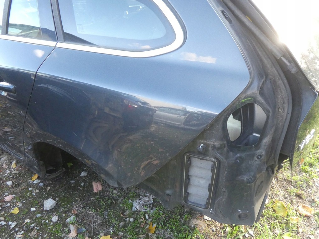 фото №1, Volvo v60 i крыло задняя задний левый правый четверть задняя