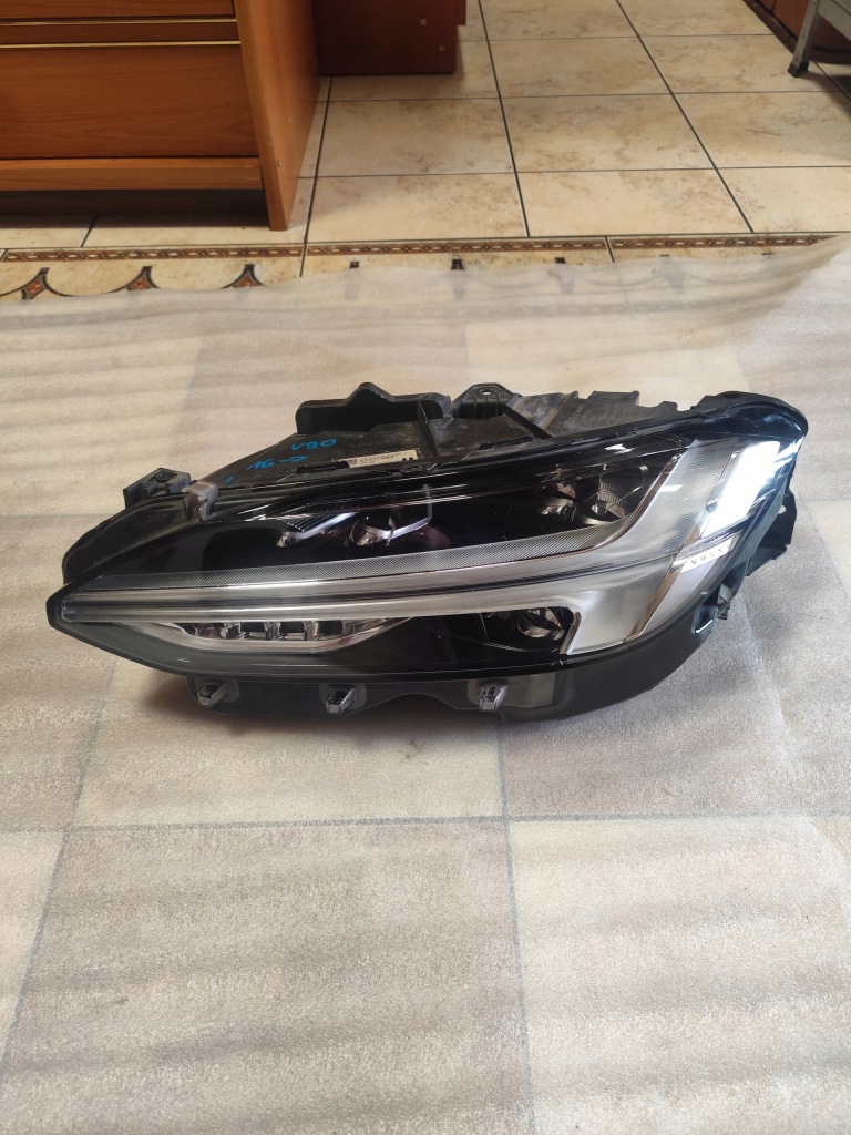 фото №1, Фара лівий volvo v90 2016- nr 32337682