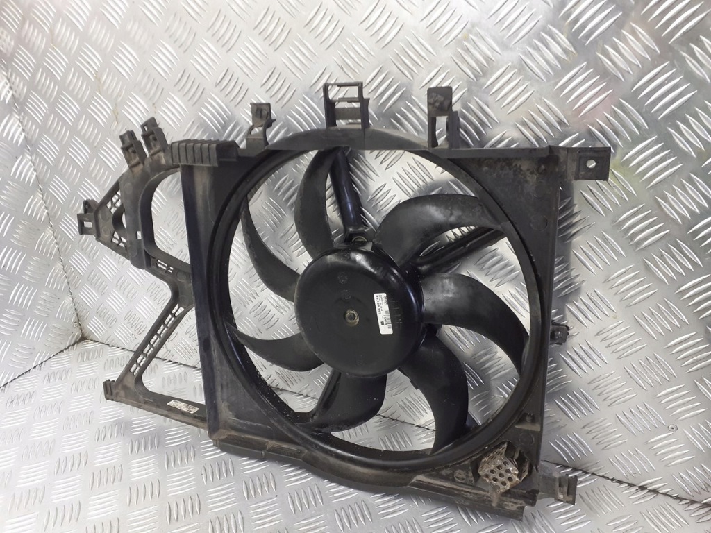 Купити Вентилятор радіатора opel tigra 13204570