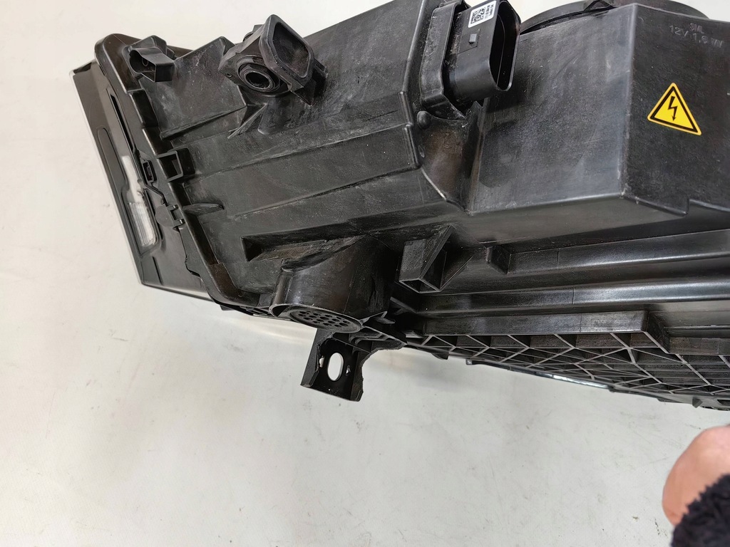 фото №7, Audi q7 4m - лампа ксенон права polecam