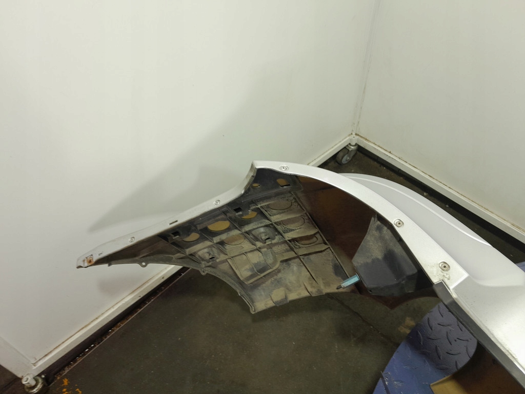 фото №13, Mercedes r w251 бампер задня задній 775