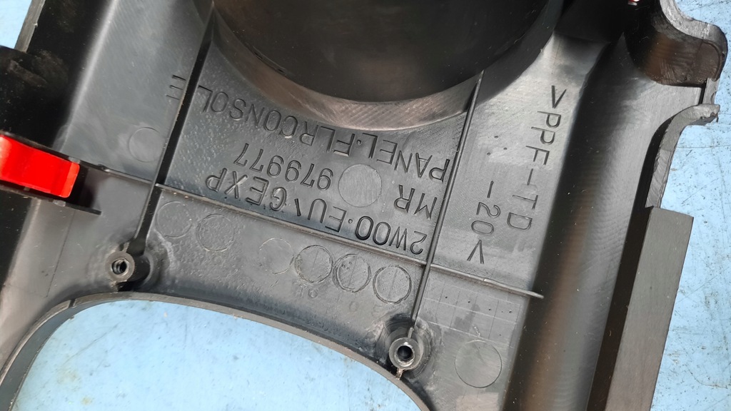 фото №9, Панель середній тунель mitsubishi outlander i