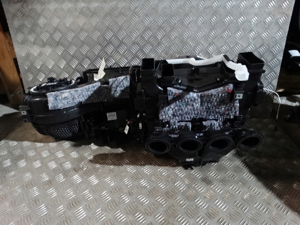 фото №1, Обігрівач kpl. mercedes w213 w238 1