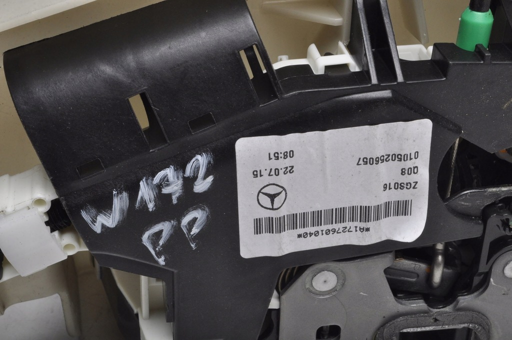 фото №7, Mercedes w172 r172 замок дверь правый перед a1727601040 anglik