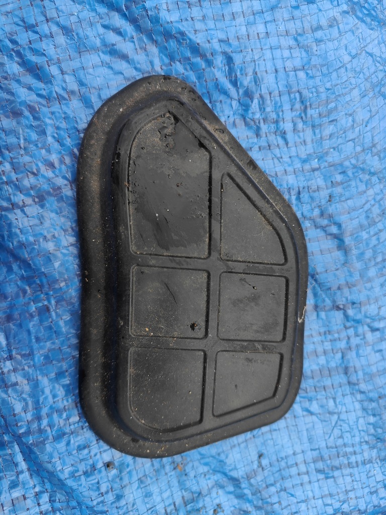 фото №1, Захист передня права амортизатора auidi a5 8t 2007-2016 rok 8k0803594