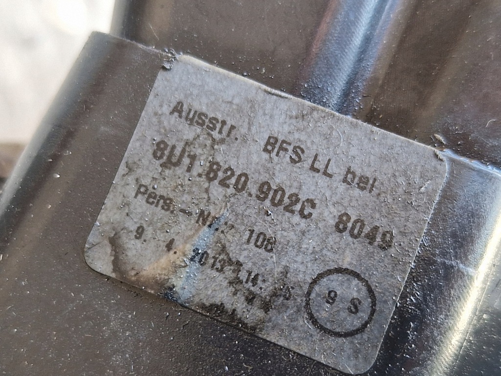 фото №6, Решётка обдув панели консоли правая audi q3 8u 8u1820902c