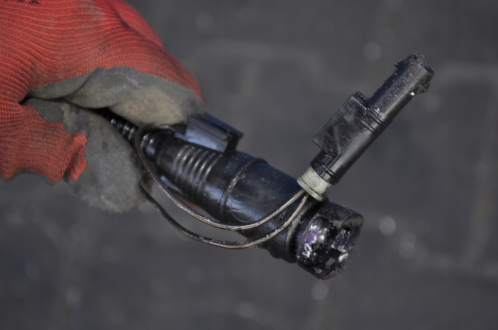 фото №15, Bmw g12 3.0d шланг акумулятор kompletny