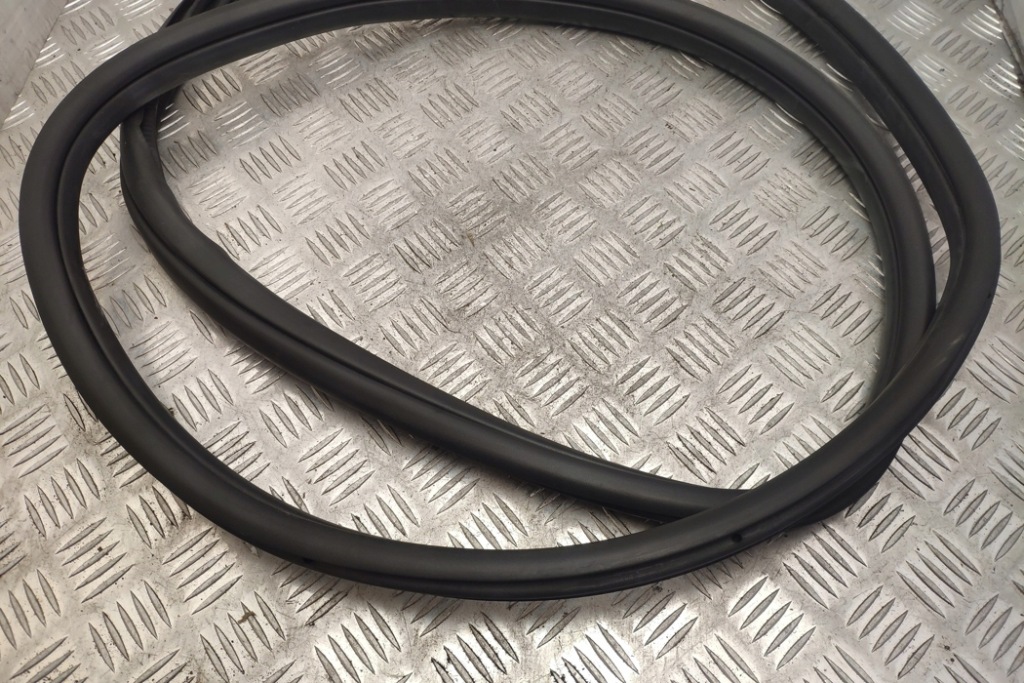 фото №7, Прокладка задних правых дверь bmw 3 f30, f80 7258311 2.0l бензиновый