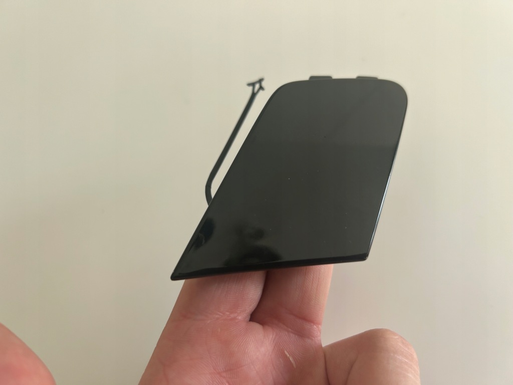 фото №5, Audi s4 a4 b9 s-line lift 2019- заглушка фаркоп перед 8w0 оригінал