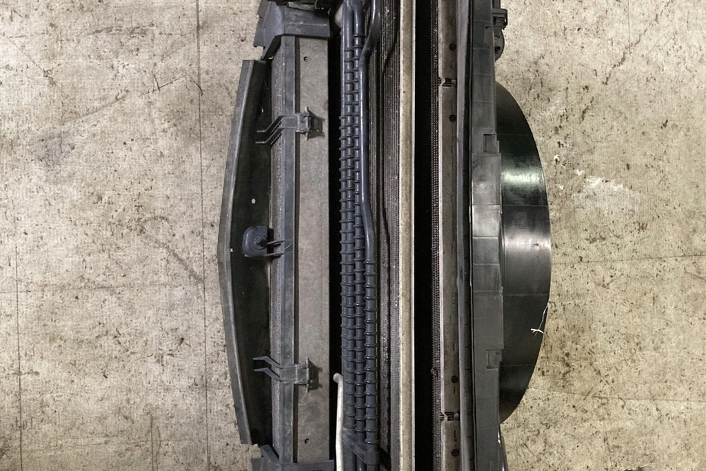 фото №6, Комплект радиатор mercedes-benz c w204 a2045000393 2.2l дизель 2011