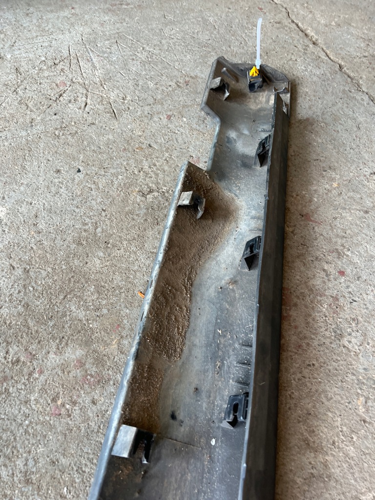 фото №8, Kia stonic 17- молдинг накладка порог порог правая