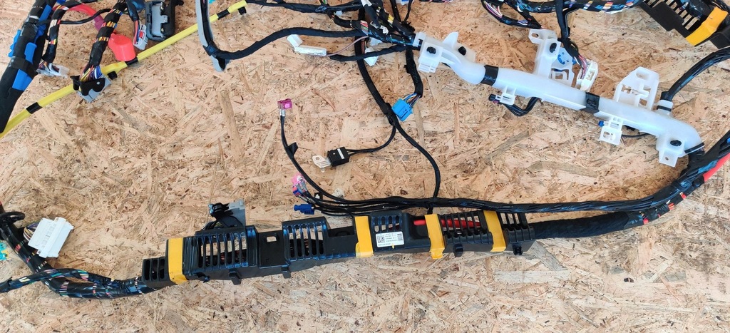 фото №7, Джгут панелі електрична tesla model y 2024