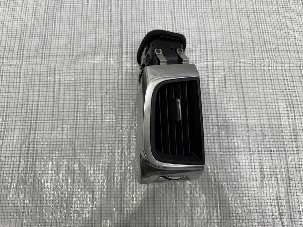 фото №1, Решітка обдув jaguar e-pace