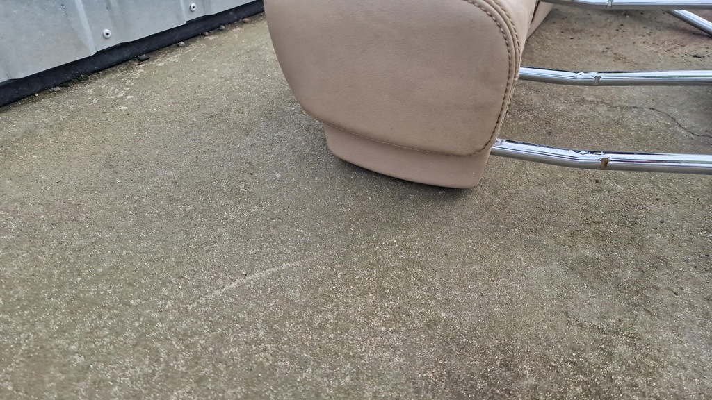 фото №7, Підголівники сидінь vw passat b7