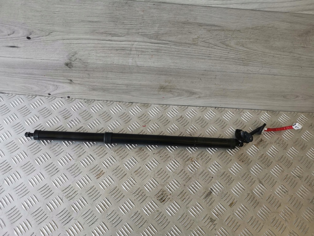 фото №10, Mazda cx5 ii 17- амортизаторы крышки багажника комплект левый правый идеальное состояние