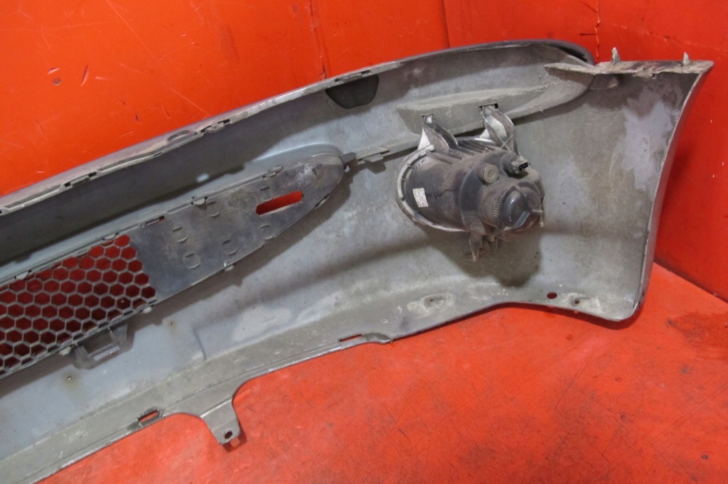 Peugeot 206 рестайлінг  03-09 бампер передній перед протитуманні фари сріблястий Оригінал