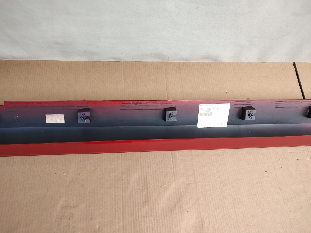 фото №9, Volvo v60 ii s60 iii 2018+ порог молдинг порог правая 31448912 fusion red