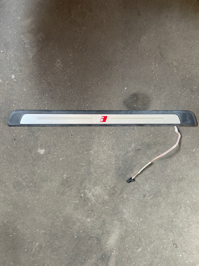 фото №1, Audi a3 8v молдинг накладка порог 8v4947418