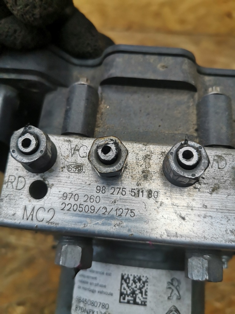 Peugeot 5008 2 opel grandland насос abs 9827551180 в Україні