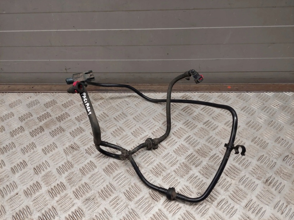 Купити Chrysler pacifica 68223529ab шланг / патрубок вакууму